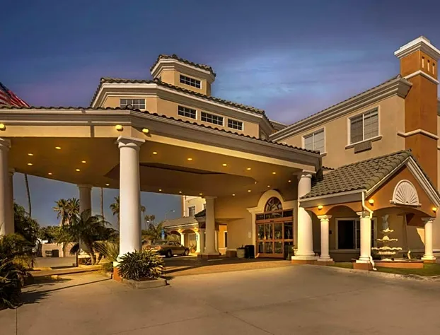 Comfort Suites Oceanside Camp Pendleton Area hotel detail image 4