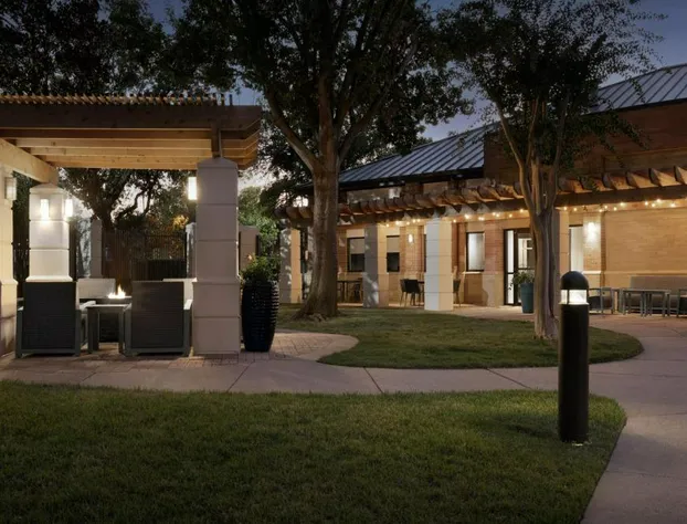 Courtyard by Marriott Dallas Addison/Quorum Drive hotel detail image 1