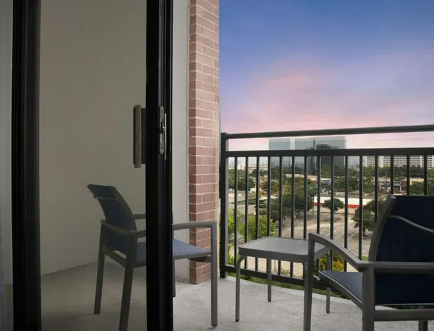 Courtyard by Marriott Dallas Addison/Quorum Drive hotel detail image 4