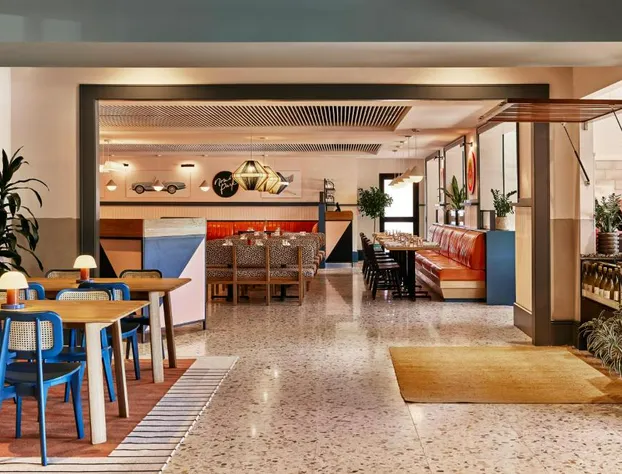 Wayfinder Newport hotel detail image 2