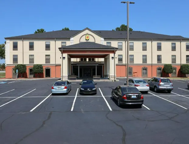 Super 8 by Wyndham High Point/Greensboro hotel detail image 2