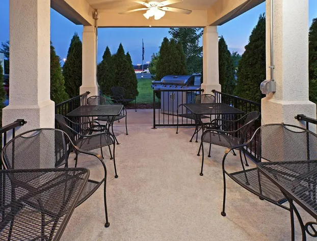 Candlewood Suites Fayetteville – University of Arkansas by IHG hotel detail image 2