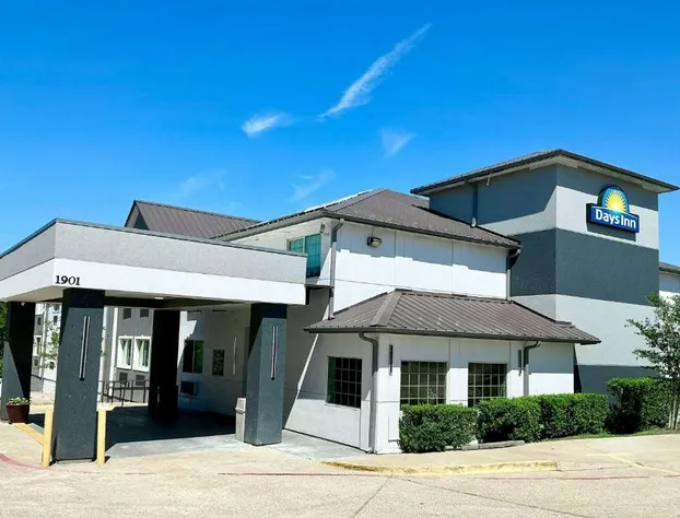 Days Inn by Wyndham Arlington hotel detail image 3