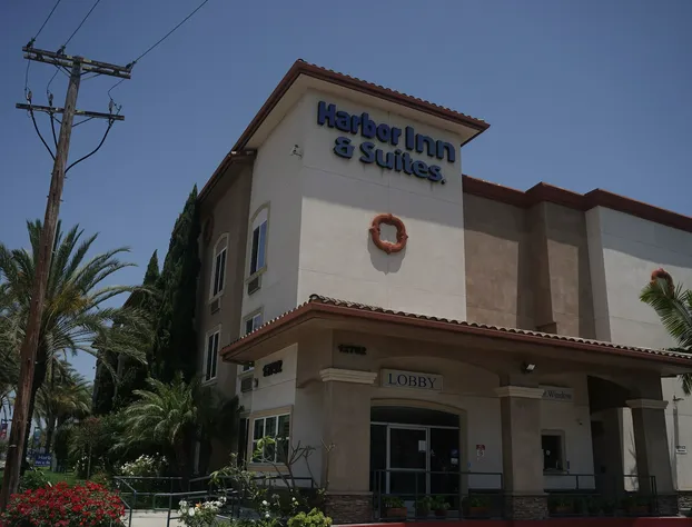 Harbor Inn & Suites hotel detail image 1