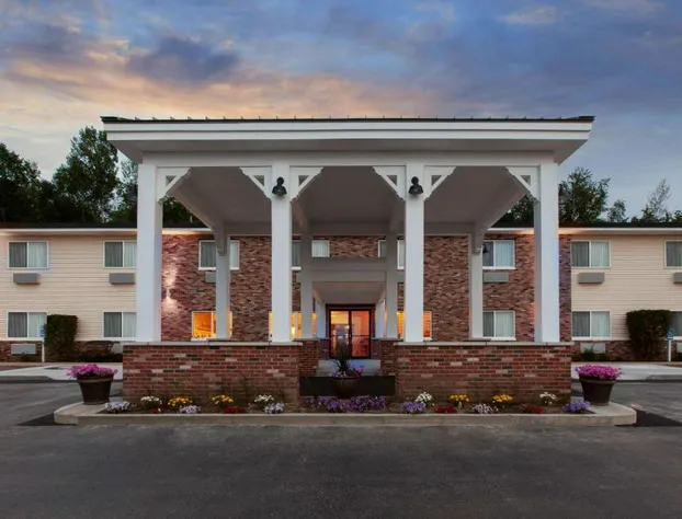 AmericInn by Wyndham Petoskey hotel detail image 3