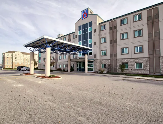 Motel 6 London, ON - Ontario hotel detail image 1