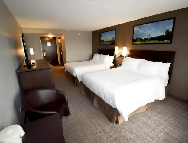 Canad Inns Destination Centre Club Regent Casino Hotel hotel detail image 3