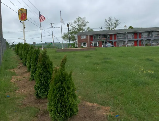 Super 8 by Wyndham Sturbridge hotel detail image 3