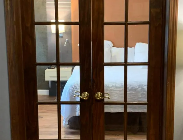 Super 8 by Wyndham Sturbridge hotel detail image 4