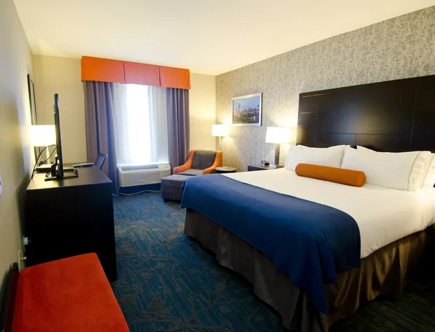 Holiday Inn Express Hotel & Suites Knoxville West -Papermill by IHG hotel detail image 2