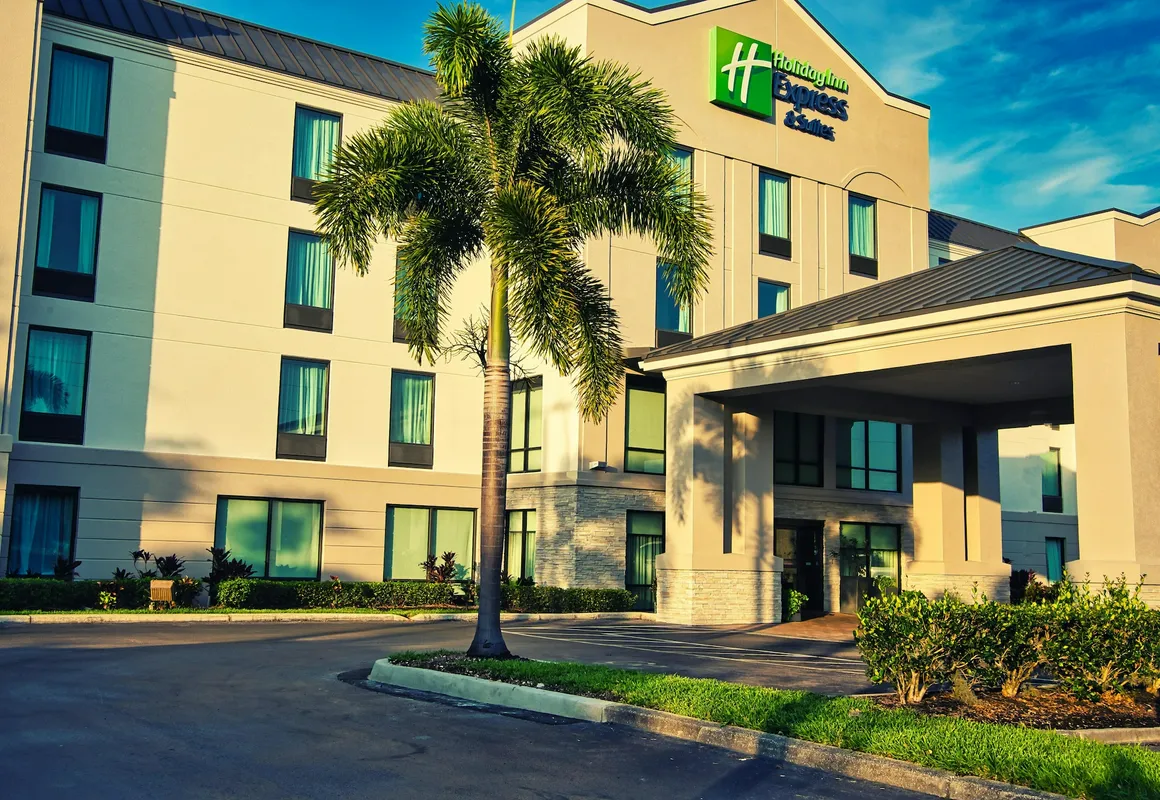 Holiday Inn Express Hotel & Suites Tampa Northwest - Oldsmar by IHG hotel hero