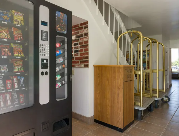 Motel 6 Claremont, CA hotel detail image 3