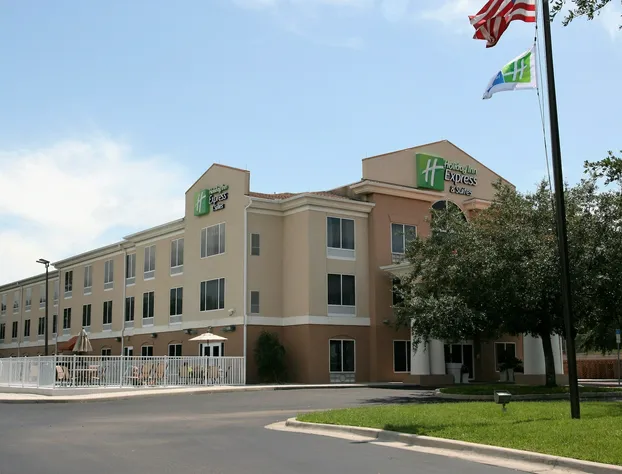 Holiday Inn Express Hotel & Suites Brooksville West by IHG hotel detail image 2