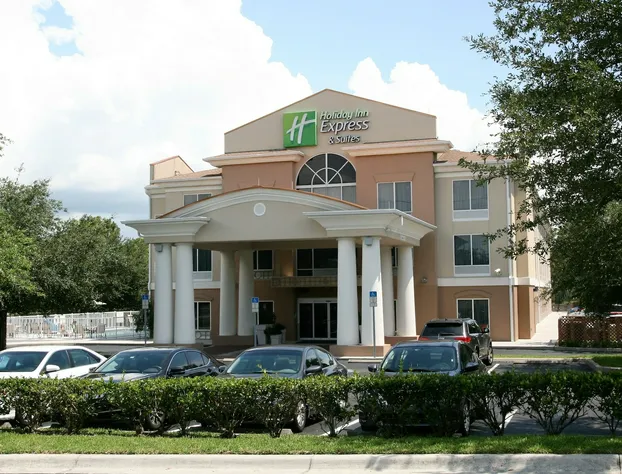 Holiday Inn Express Hotel & Suites Brooksville West by IHG hotel detail image 3