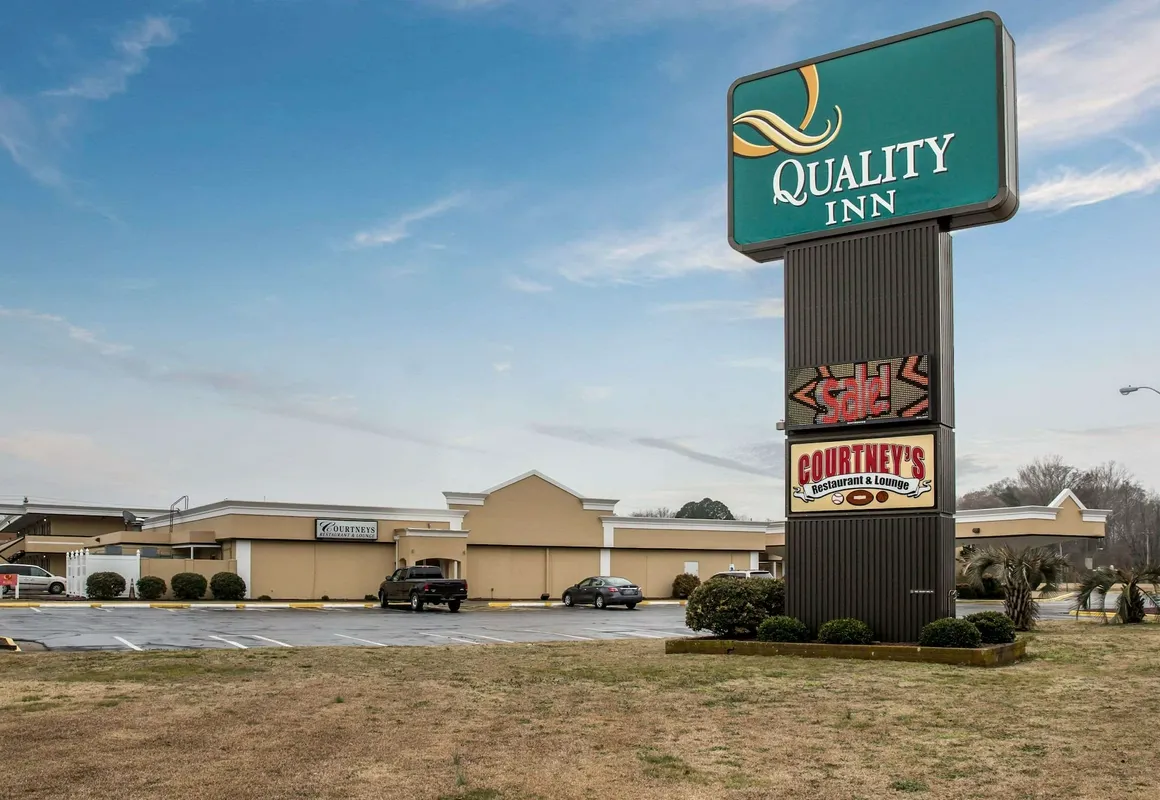 Quality Inn Elizabeth City near University hotel hero
