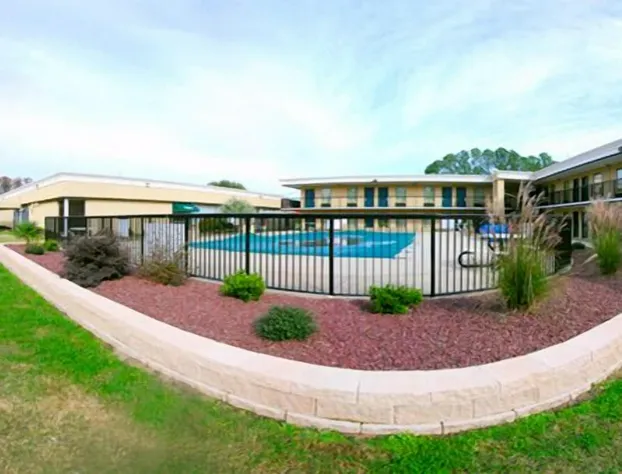 Quality Inn Elizabeth City near University hotel detail image 1