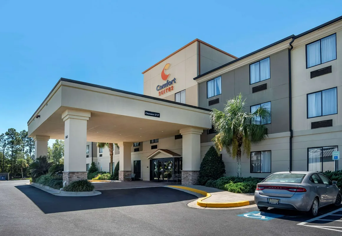 Comfort Suites Mobile hotel hero