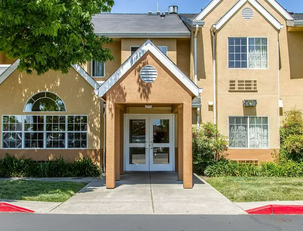 Quality Inn & Suites Santa Rosa South hotel detail image 2