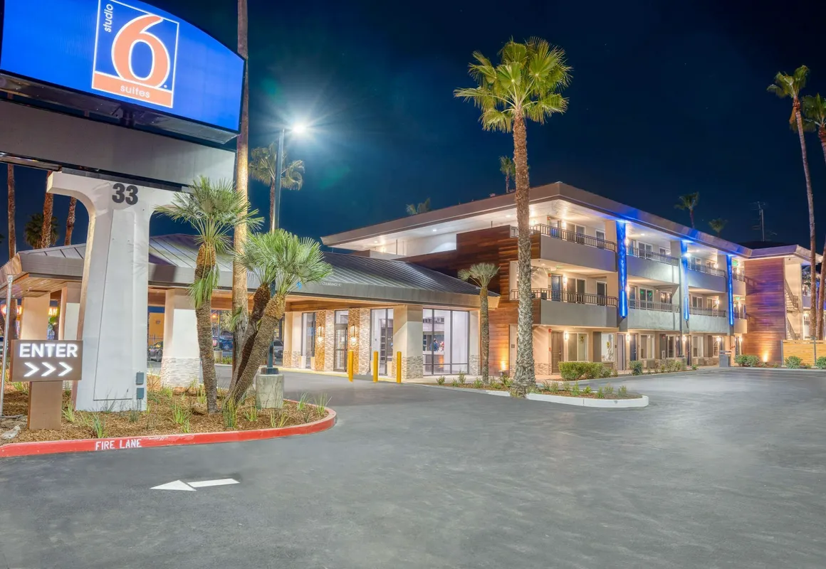 Studio 6 Suites – Stockton, CA – Waterfront hotel hero