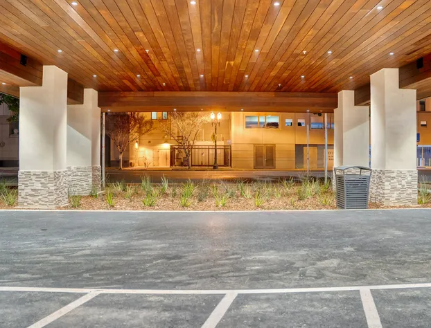 Studio 6 Suites – Stockton, CA – Waterfront hotel detail image 4