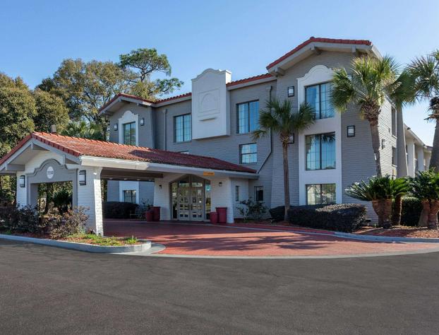 La Quinta Inn by Wyndham Pensacola hotel detail image 1