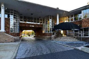 Best Western Plus The Inn & Suites At The Falls hotel detail image 2