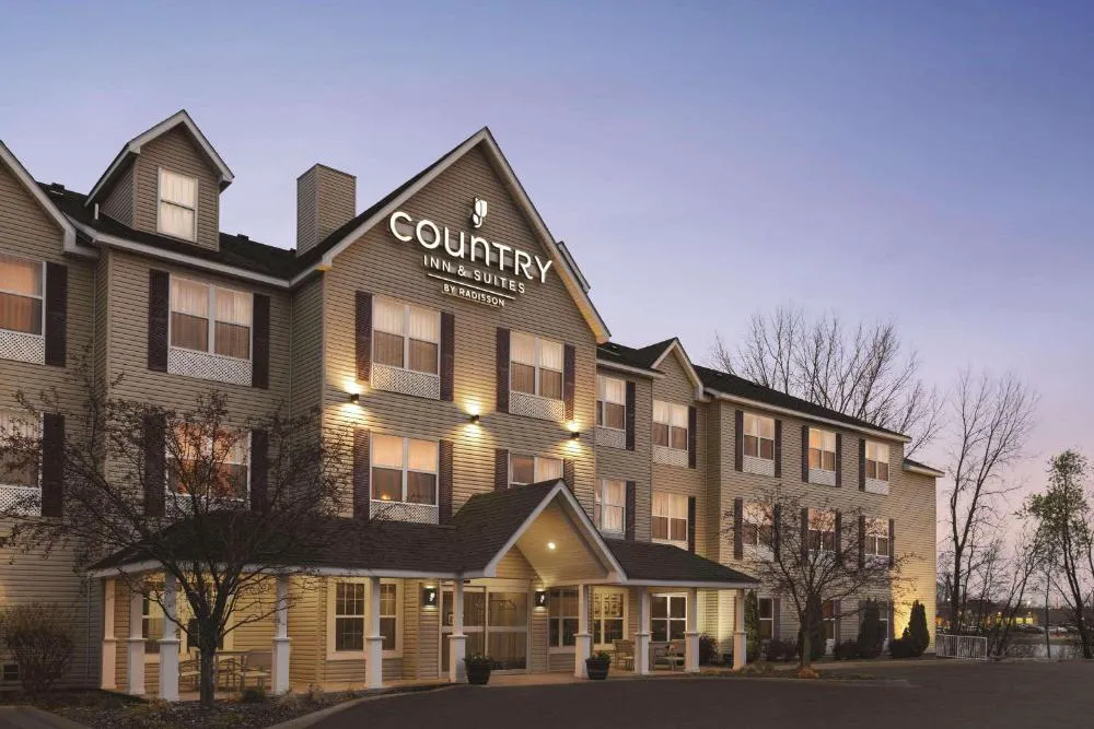 Country Inn & Suites by Radisson, Forest Lake, MN hotel hero