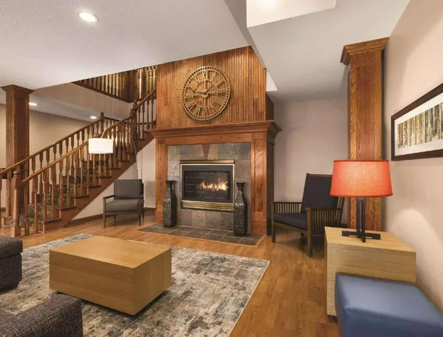 Country Inn & Suites by Radisson, Forest Lake, MN hotel detail image 2