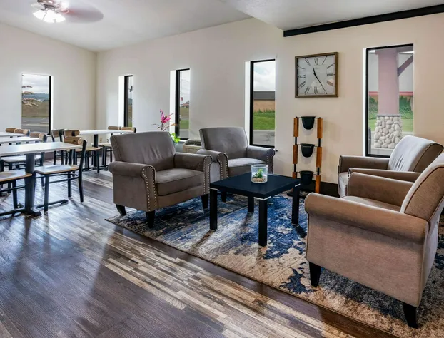 Super 8 by Wyndham Spokane Valley hotel detail image 3