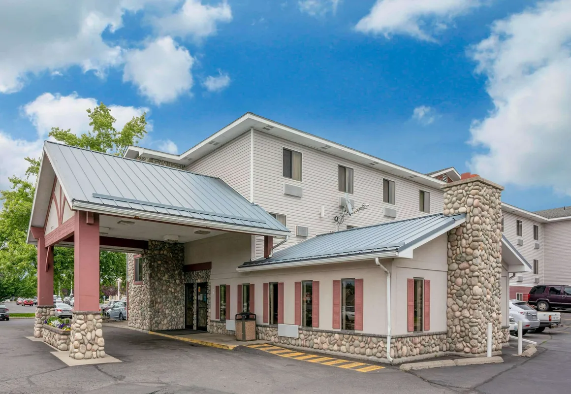 Super 8 by Wyndham Spokane Valley hotel hero