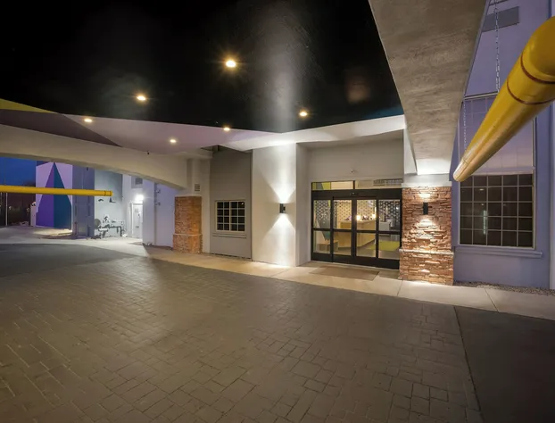 Spark by Hilton Glendale Phoenix North hotel detail image 2