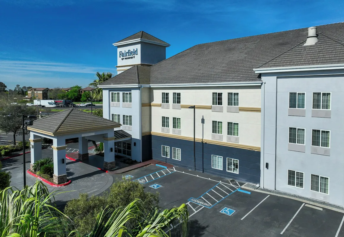 Fairfield Inn and Suites by Marriott Sacramento Elk Grove hotel hero