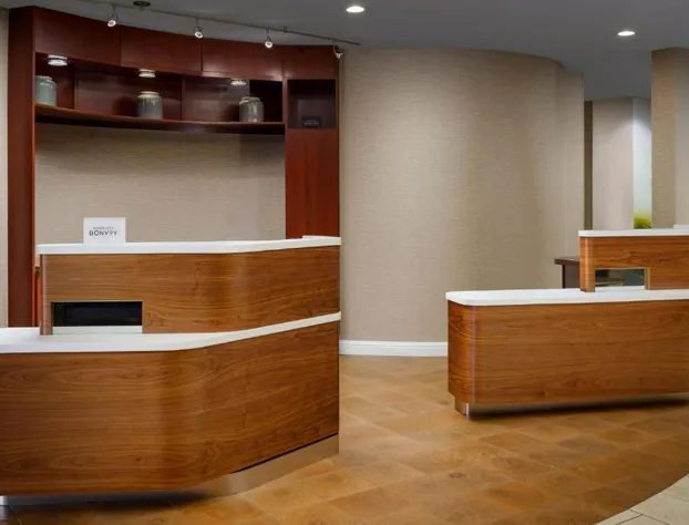 Courtyard Roseville Galleria Mall/Creekside Ridge Drive hotel detail image 1