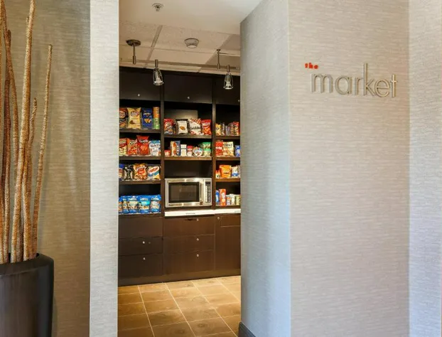 Courtyard by Marriott Roseville Galleria Mall/Creekside Ridge Drive hotel detail image 2