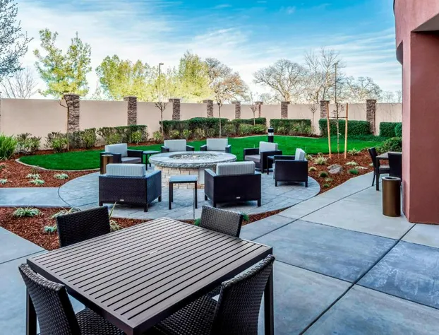 Courtyard by Marriott Roseville Galleria Mall/Creekside Ridge Drive hotel detail image 4