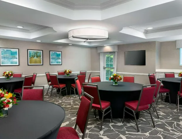 Hampton Inn Boston Bedford Burlington hotel detail image 3