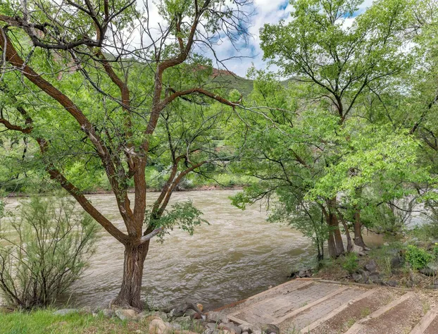 Comfort Inn & Suites Glenwood Springs On The River hotel detail image 2