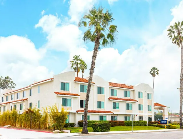 Comfort Inn & Suites Ventura Beach hotel detail image 1