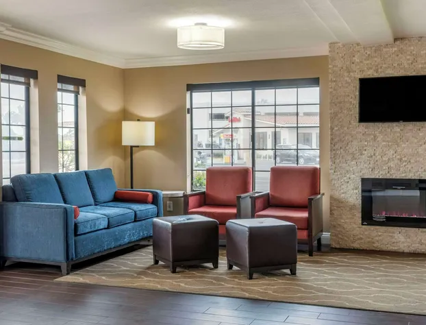 Comfort Inn & Suites Ventura Beach hotel detail image 3