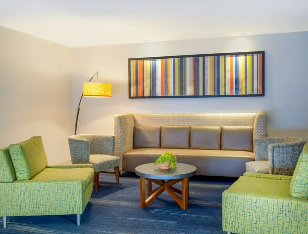 Holiday Inn Express Hotel & Suites BEAUMONT NW by IHG hotel detail image 4