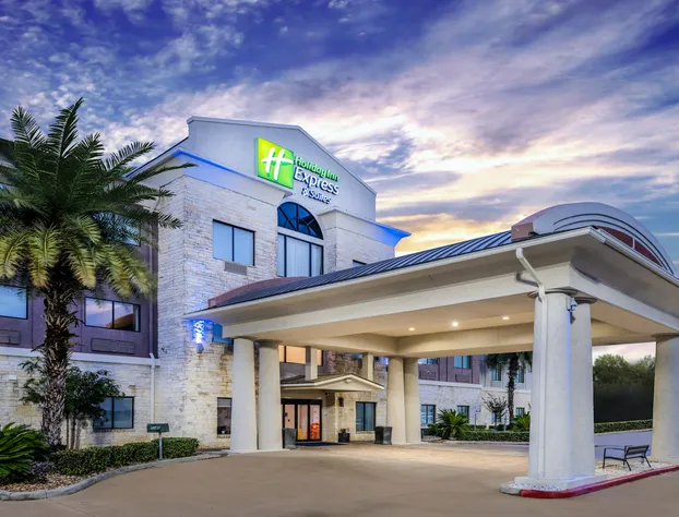Holiday Inn Express Hotel & Suites BEAUMONT NW by IHG hotel detail image 3