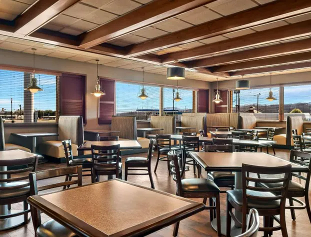 Best Western Newport Inn hotel detail image 3