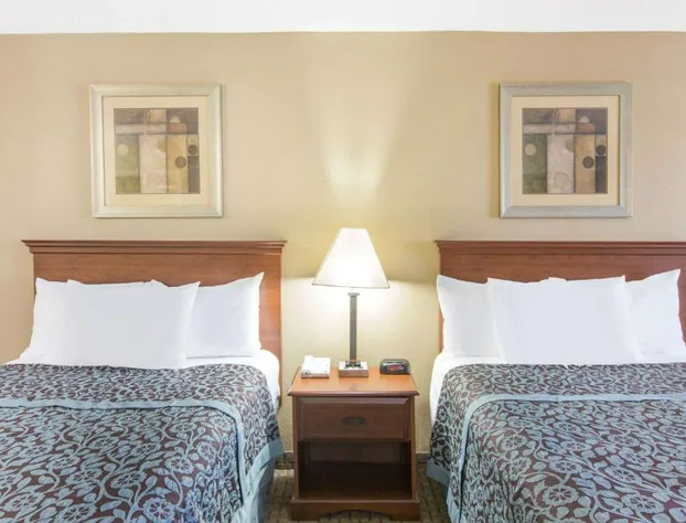 Days Inn by Wyndham Ripley hotel detail image 4