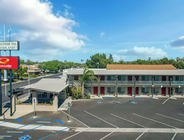 Econo Lodge Woodland near I-5 hotel detail image 1