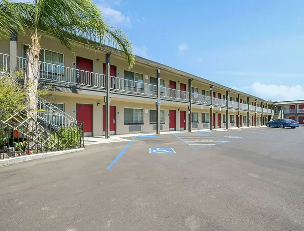 Econo Lodge Woodland near I-5 hotel detail image 4