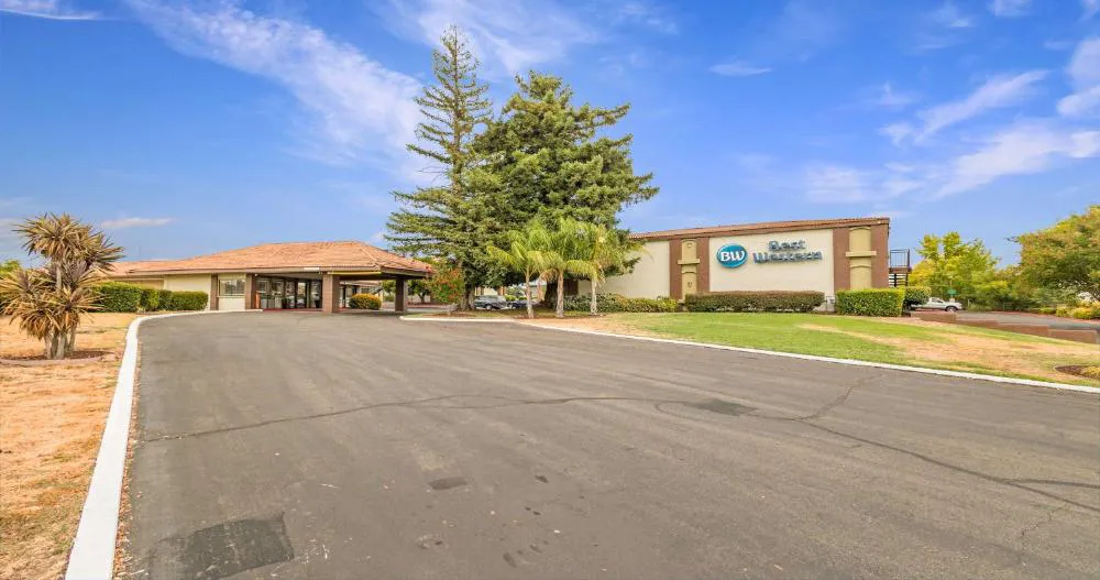 Best Western Roseville Inn hotel hero