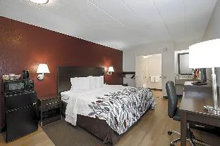 Red Roof Inn Bakersfield hotel detail image 3