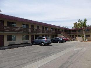 Red Roof Inn Bakersfield hotel detail image 1