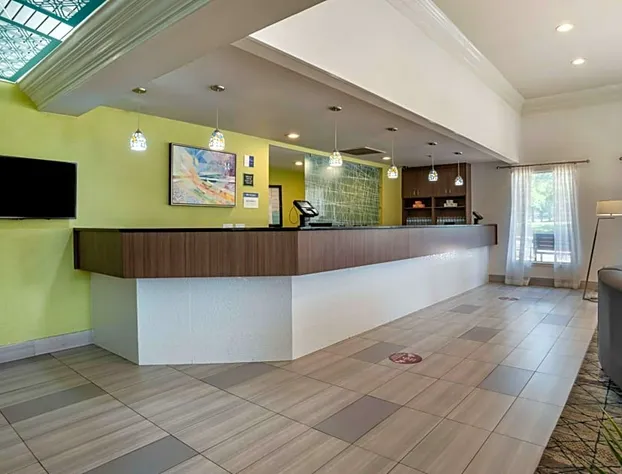 Best Western Carlton Suites hotel detail image 2