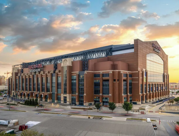 Staybridge Suites Indianapolis Downtown - Convention Center by IHG hotel detail image 4